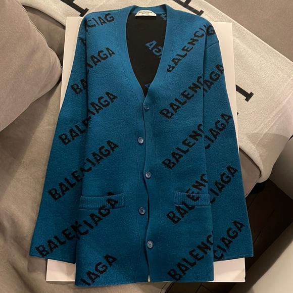 Balenciaga Wool Cardigan V Neck worn 2 x in like new condition - Picture 2 of 6